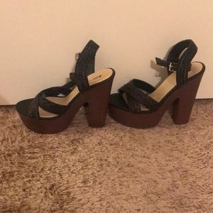 Platform sandal. Never worn.